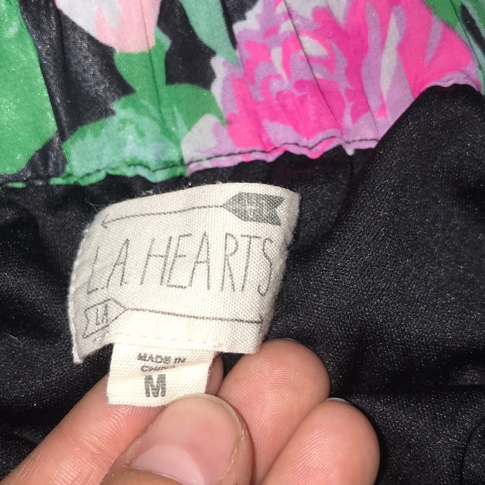 Shorts - Picture 2 of 3